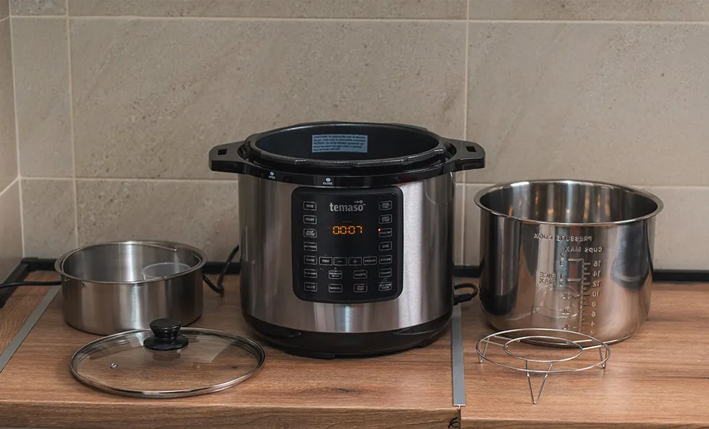 Temaso inox aparat za kuvanje pod pritiskom sa unutrašnjom posudom i priborom